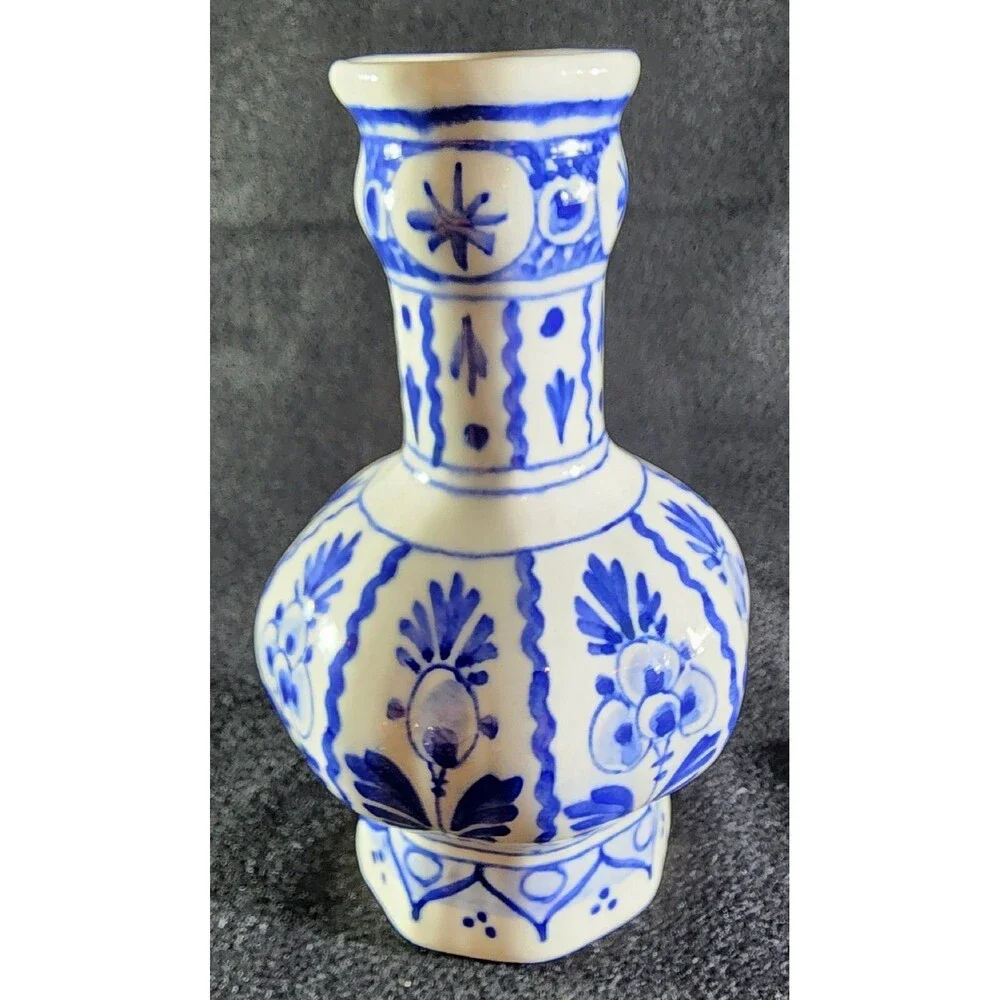 Beautiful Vintage ~ DELFT Vase ~ Hand Painted - De Delftse Pauw Factory, Mold 63
